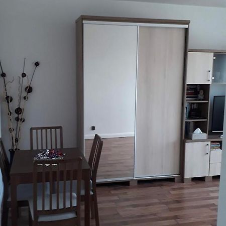 Pillango Parki Kis Lakas 15 Percre A Belvarostol Budapest Esterno foto